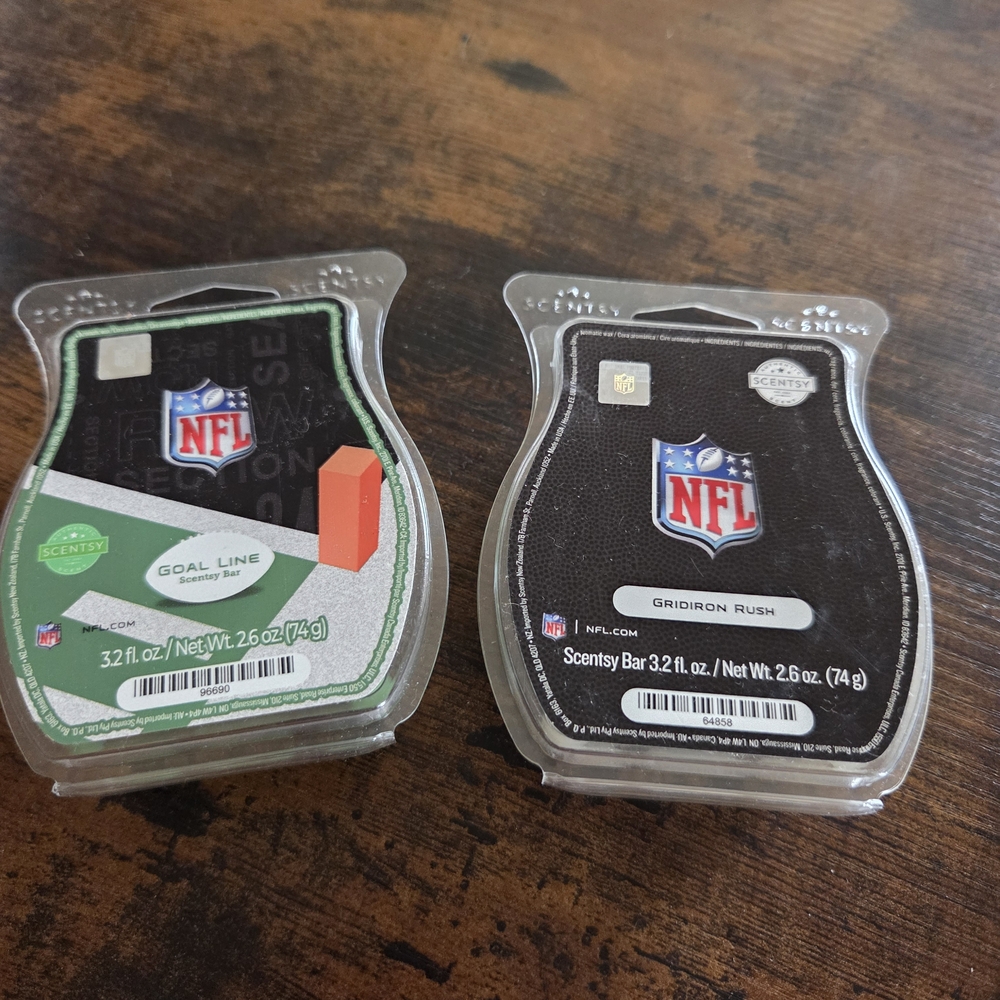 Scentsy NFL Wax Bars - Goal Line Green and Gridiron Rush Black